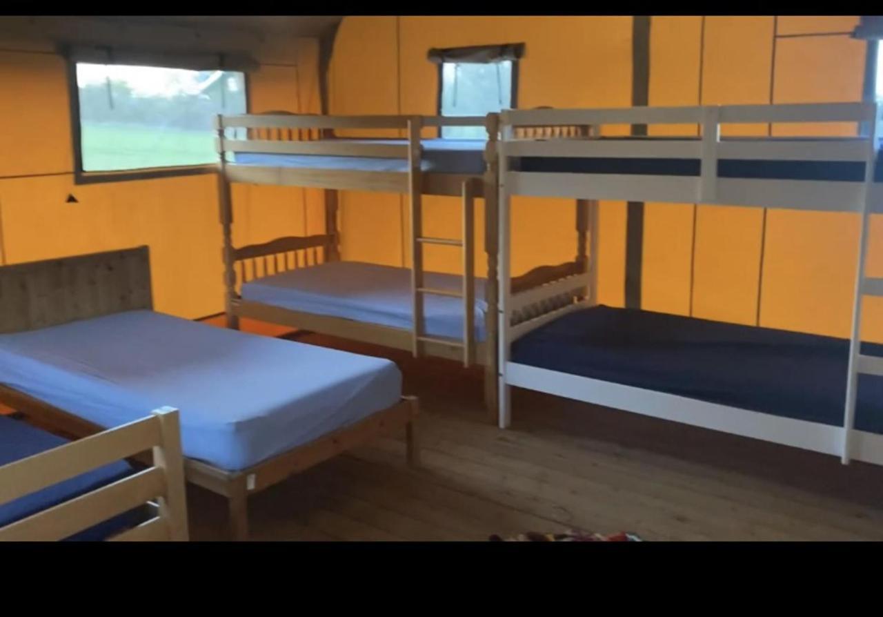 Arcadia Safari Tent In Private 5 Acre Field Wrexham Exterior foto